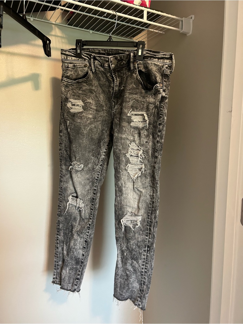 Distressed Washed Black Men’s Jeans